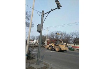 不同材質(zhì)的山西監(jiān)控桿有哪些區(qū)別？鑫雨杭電器公司